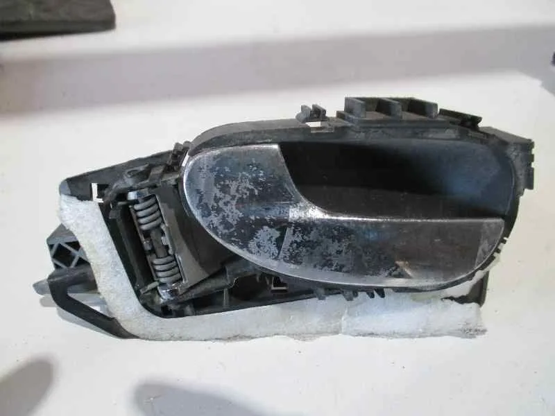 Maneta Interior Trasera Izquierda para Peugeot 307 (S1)