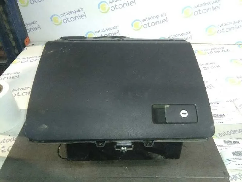 Guantera para Volkswagen Passat Berlina (3C2)