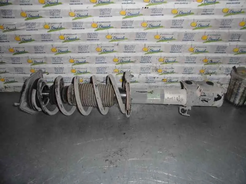 Amortiguador Delantero Derecho para Mitsubishi Colt Berlina 3 (Cz)