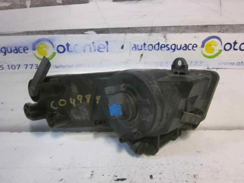 Faro Antiniebla Derecho para Audi A6 Berlina (4F2)