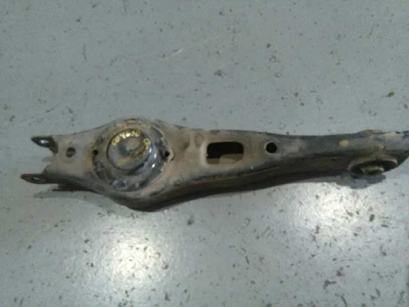Brazo Suspension Inferior Trasero Izquierdo para Hyundai Santa Fe (Bm)