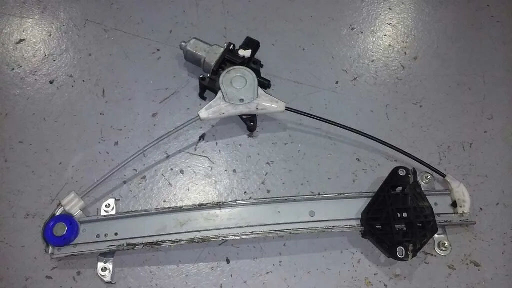 Elevalunas Delantero Derecho para Subaru Impreza G12