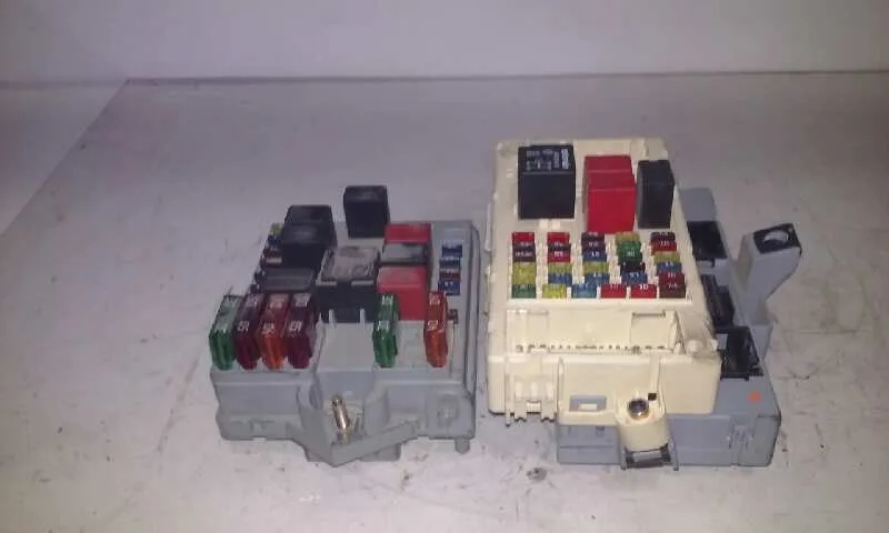 Caja Reles / Fusibles para Alfa Romeo 147 (190)