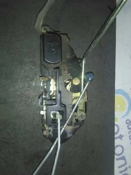 Cerradura Puerta Delantera Derecha para Kia Sephia Ll