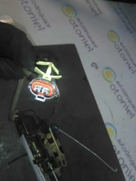 Cerradura Puerta Delantera Derecha para Kia Sephia Ll