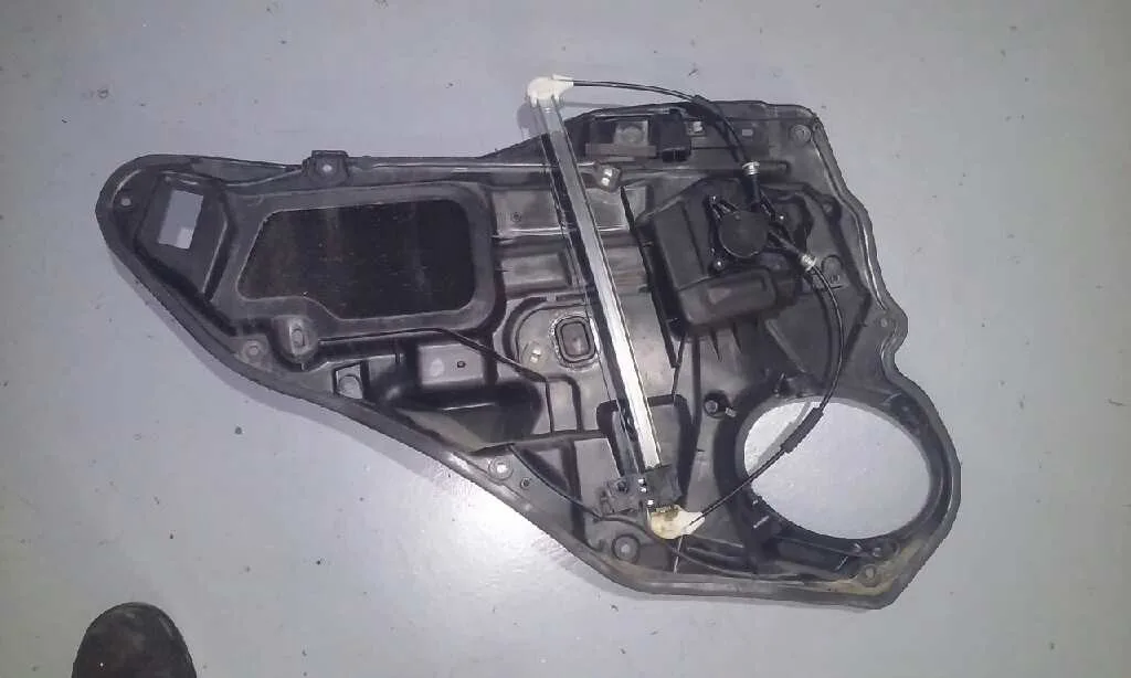 Elevalunas Trasero Derecho para Mazda 6 Berlina (Gg)