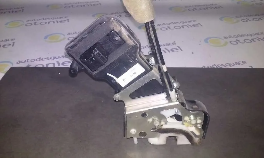 Cerradura Puerta Trasera Derecha para Mazda 6 Berlina (Gg)
