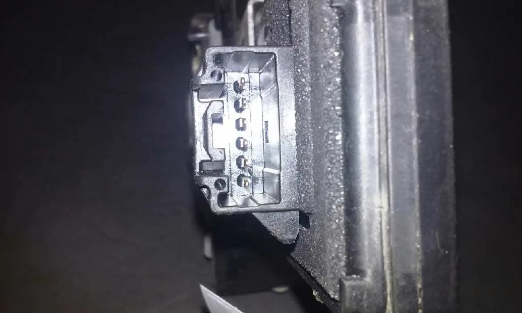 Cerradura Puerta Trasera Izquierda para Mazda 6 Berlina (Gg)