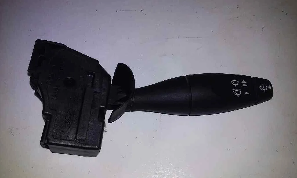 Mando Limpia para Ford Focus Berlina (Cak)