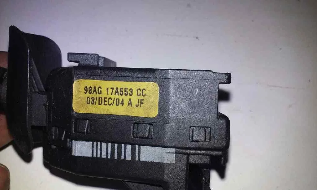 Mando Limpia para Ford Focus Berlina (Cak)