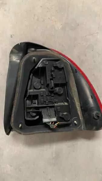 Piloto Trasero Izquierdo para Mg Serie 400 (Rt)