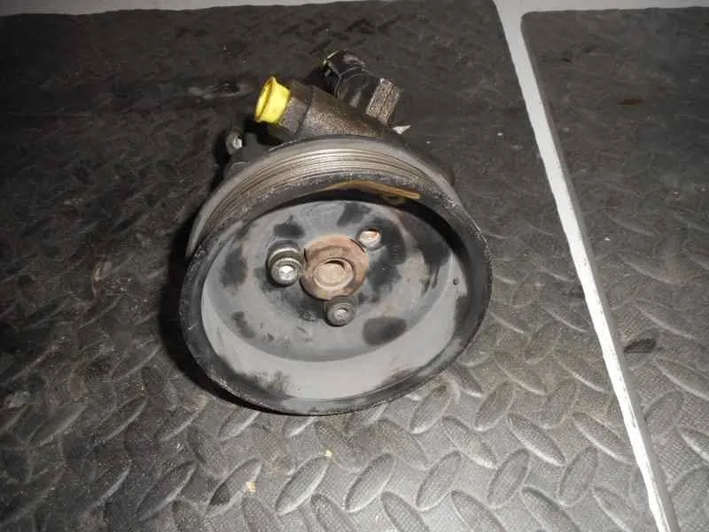 Bomba Direccion para Seat Ibiza (6K1)