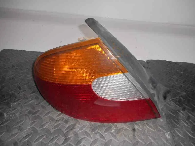 Piloto Trasero Izquierdo para Chrysler Neon (Pl)