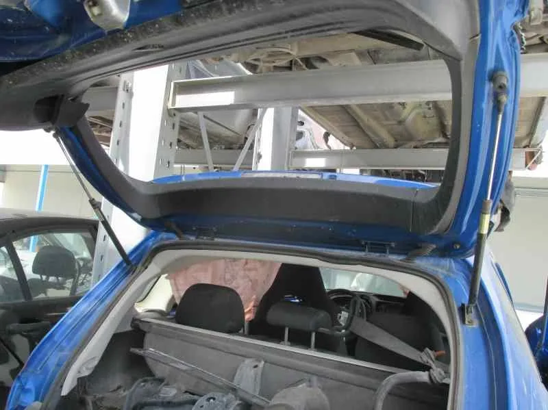 Amortiguadores Maletero / Porton para Subaru Impreza G12