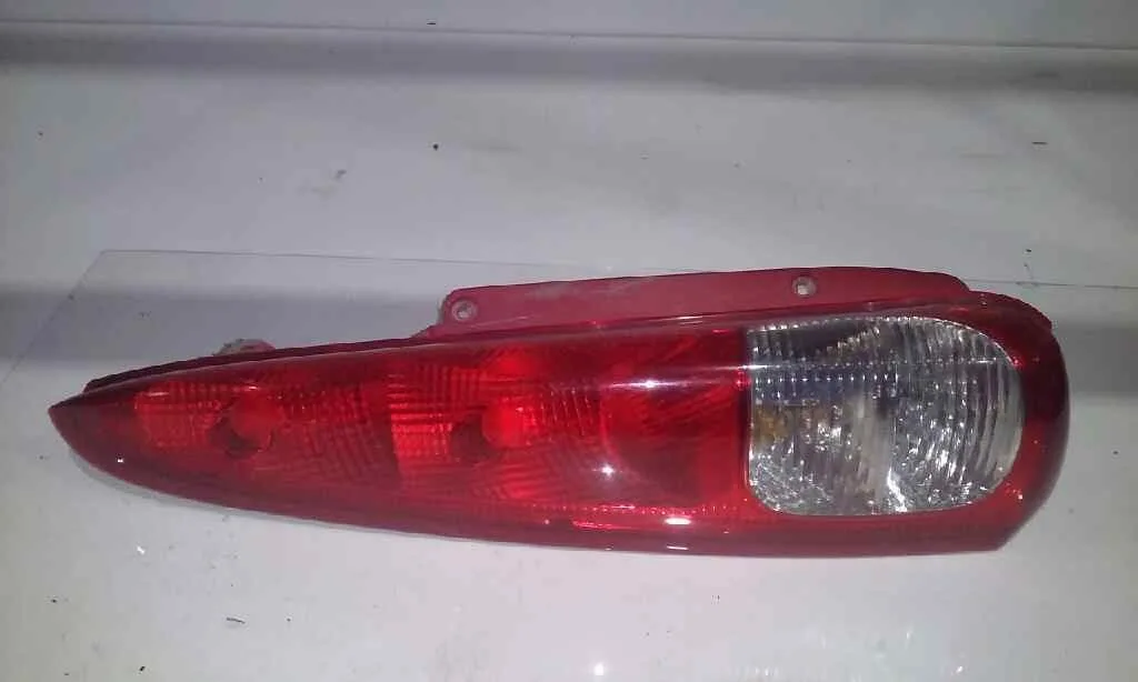 Piloto Trasero Izquierdo para Daewoo Tacuma