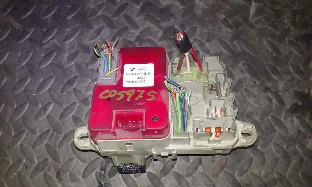 Caja Reles / Fusibles para Mg Serie 25 (Rf)
