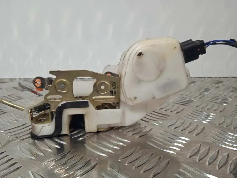 Cerradura Puerta Delantera Izquierda para Mitsubishi L 200 (K6/7)