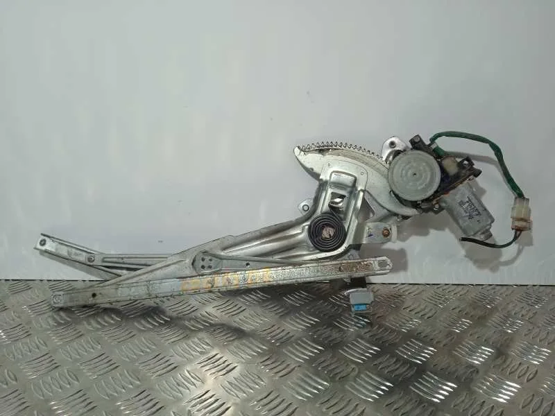 Elevalunas Delantero Derecho para Mitsubishi L 200 (K6/7)