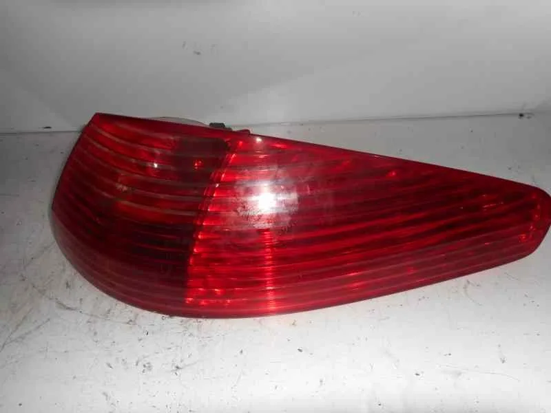 Piloto Trasero Derecho para Peugeot 607 (S1)