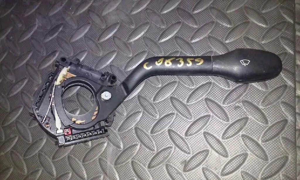 Mando Limpia para Volkswagen Passat Berlina (3A2)
