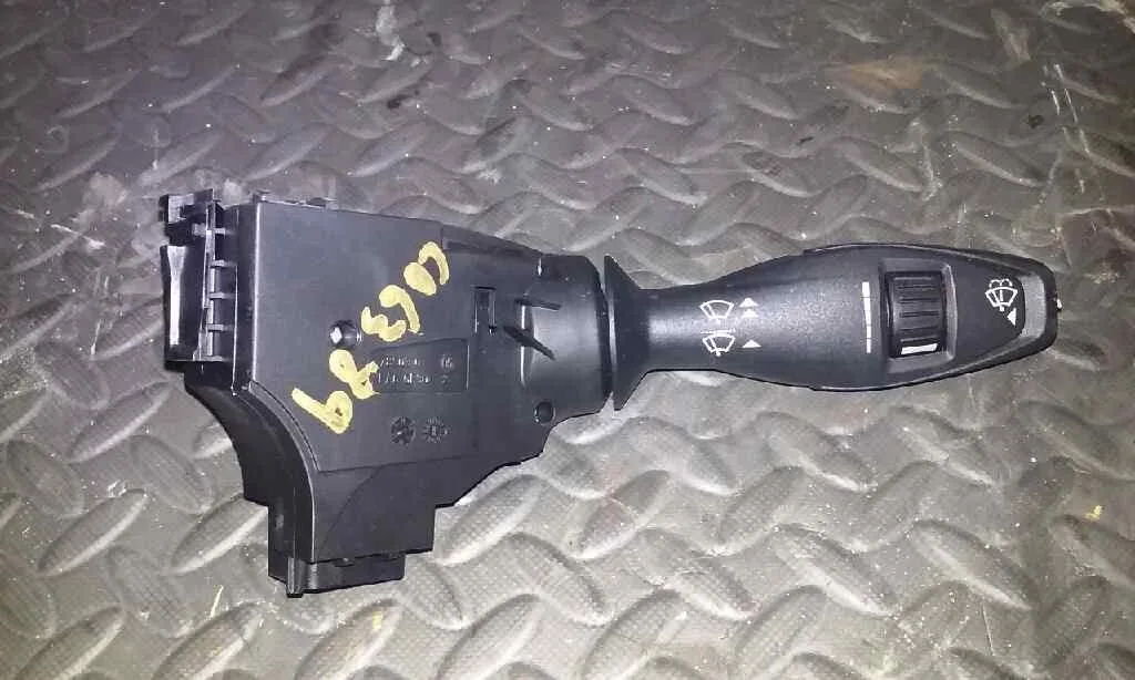 Mando Limpia para Ford Fiesta (Cb1)