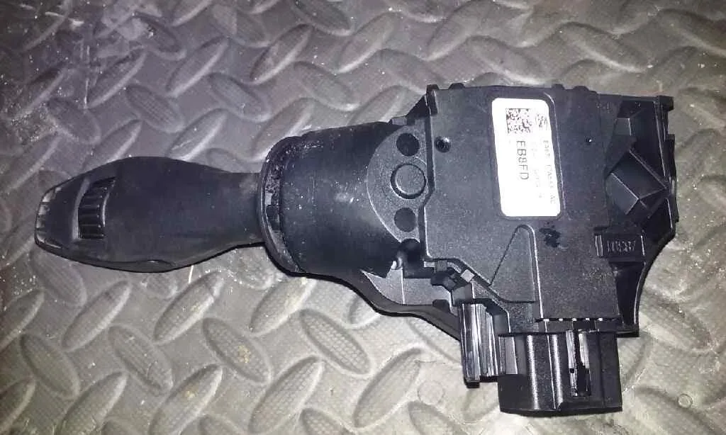 Mando Limpia para Ford Fiesta (Cb1)