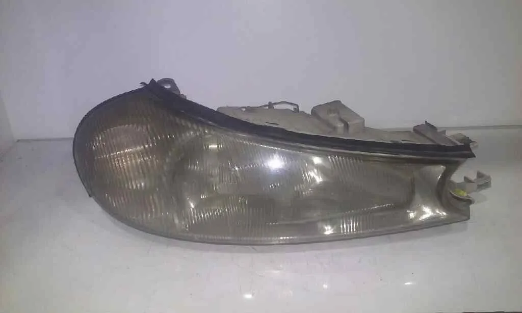 Faro Derecho para Ford Mondeo Berlina (Gd)