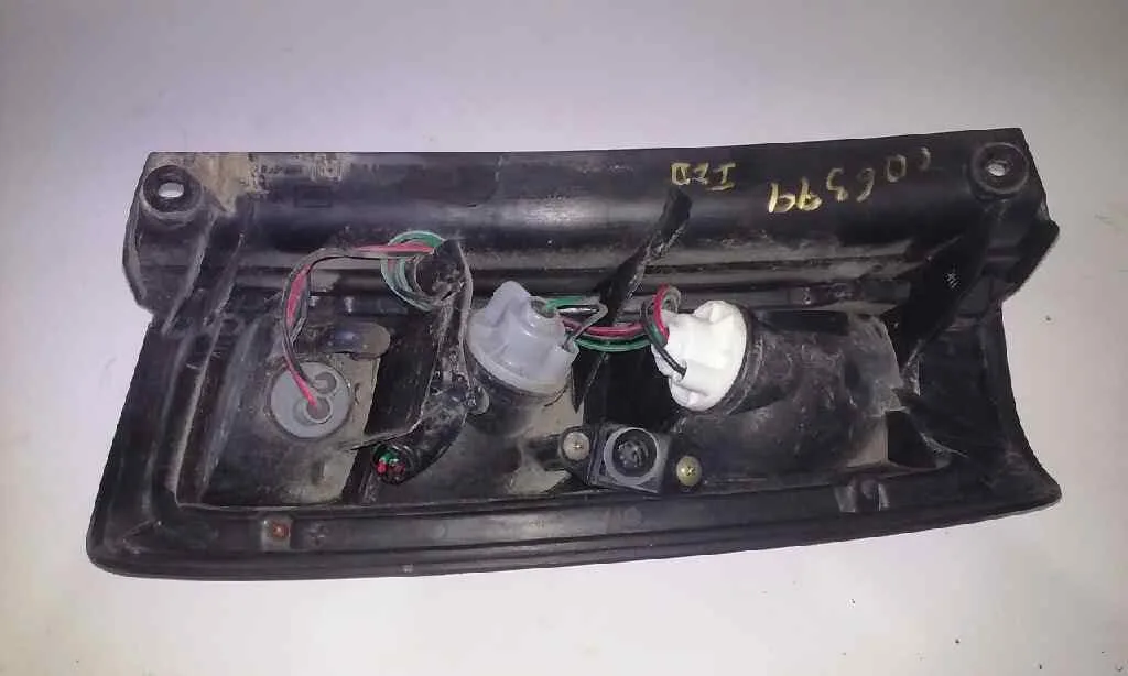 Piloto Trasero Izquierdo para Suzuki Ignis Rg (Fh)