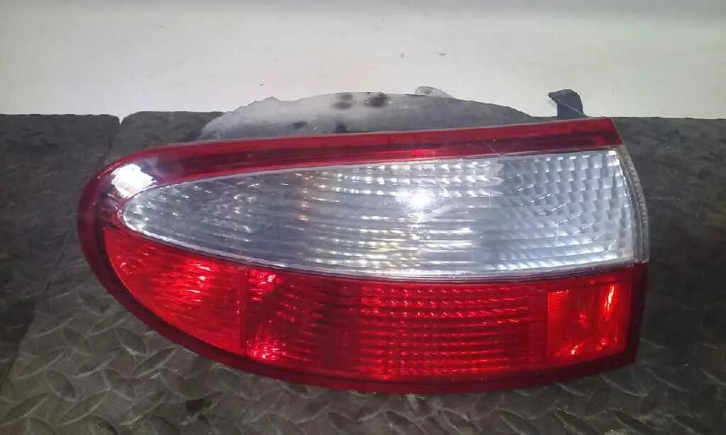 Piloto Trasero Izquierdo para Daewoo Lanos