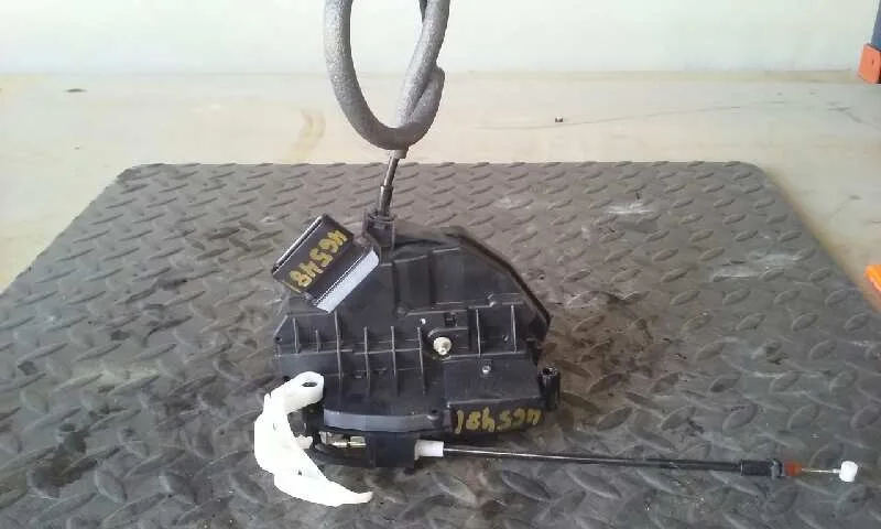 Cerradura Puerta Trasera Izquierda para Ford Focus Lim. (Cb8)