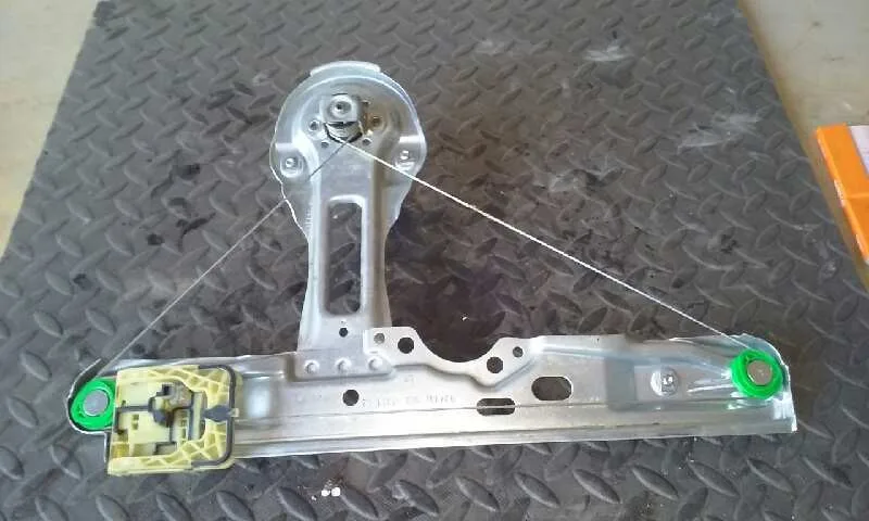 Elevalunas Trasero Izquierdo para Ford Focus Lim. (Cb8)