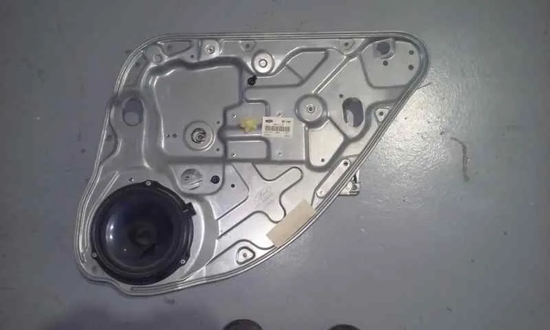 Elevalunas Trasero Derecho para Ford Focus Berlina (Cap)