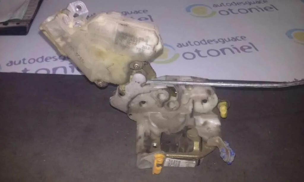 Cerradura Puerta Delantera Izquierda para Nissan Terrano/Terrano.ii (R20)