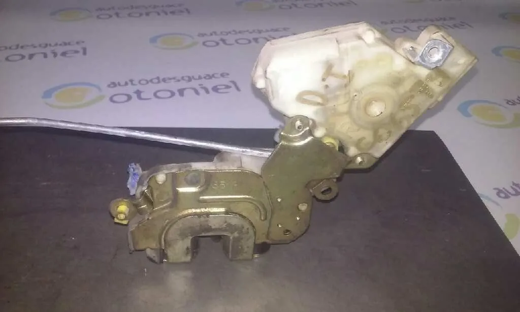 Cerradura Puerta Delantera Izquierda para Nissan Terrano/Terrano.ii (R20)