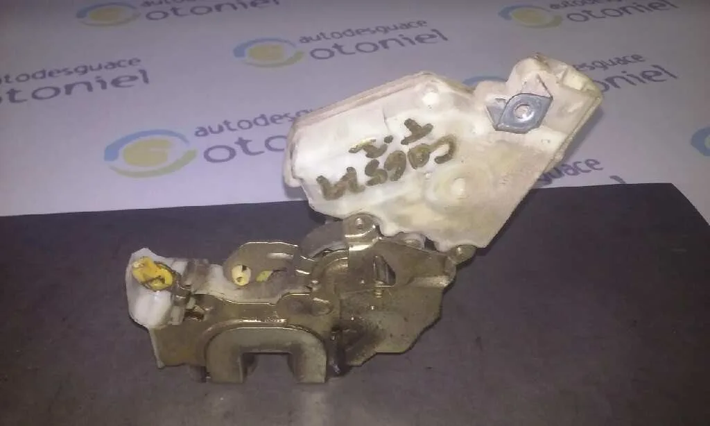 Cerradura Puerta Trasera Izquierda para Nissan Terrano/Terrano.ii (R20)