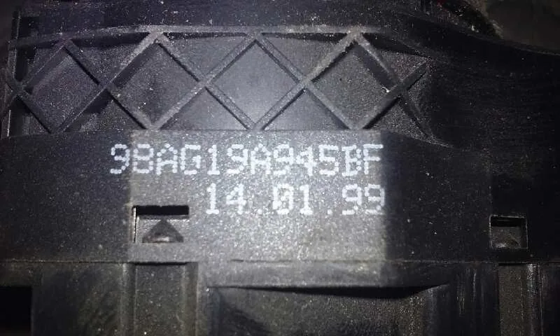Mando Calefaccion / Aire Acondicionado para Ford Focus Berlina (Cak)