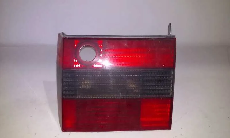 Piloto Trasero Derecho Interior para Volkswagen Passat Berlina (3A2)