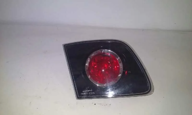Piloto Trasero Izquierdo Interior para Mazda 3 Berlina (Bk)