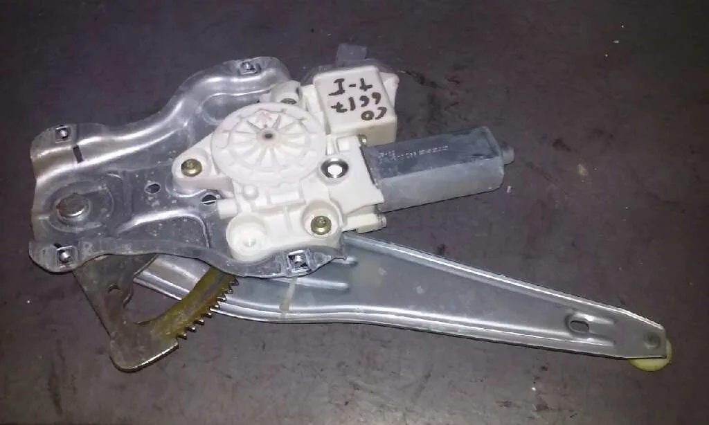 Elevalunas Trasero Izquierdo para Toyota Avensis Berlina (T25)