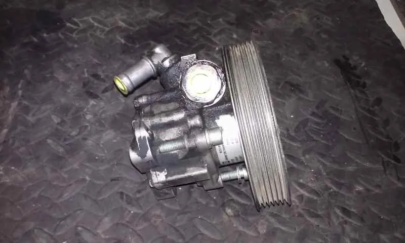 Bomba Direccion para Volkswagen Passat Variant (3B5)