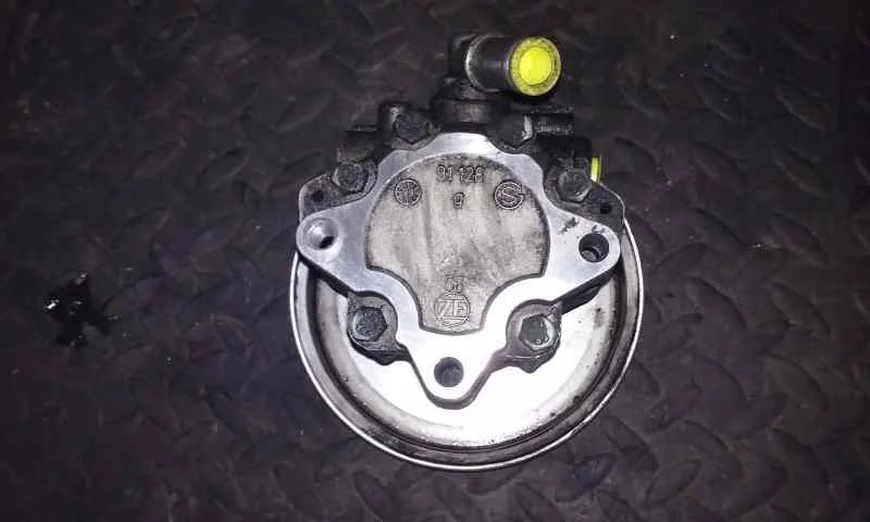 Bomba Direccion para Volkswagen Passat Variant (3B5)