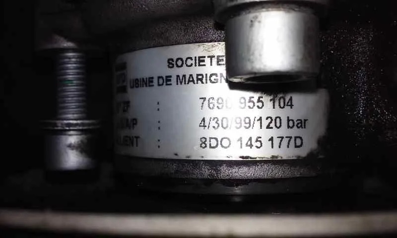 Bomba Direccion para Volkswagen Passat Variant (3B5)