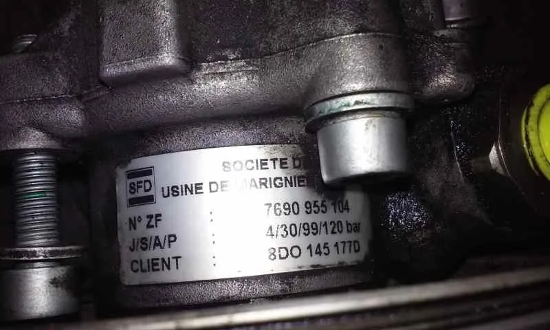 Bomba Direccion para Volkswagen Passat Variant (3B5)