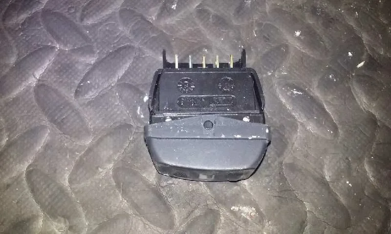 Mando Elevalunas Trasero Derecho para Citroën Xsara Berlina