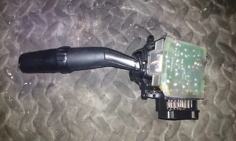Mando Limpia para Toyota Land Cruiser (J12)