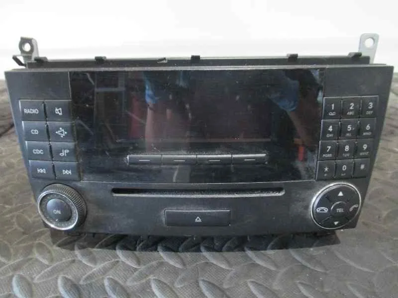 Sistema Audio / Radio Cd para Mercedes-Benz Clase C (W203) Berlina
