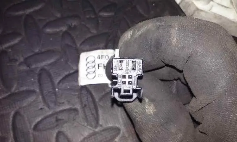 Motor Elevalunas Delantero Derecho para Audi A6 Berlina (4F2)