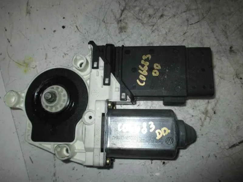 Motor Elevalunas Delantero Derecho para Seat Leon (1M1)