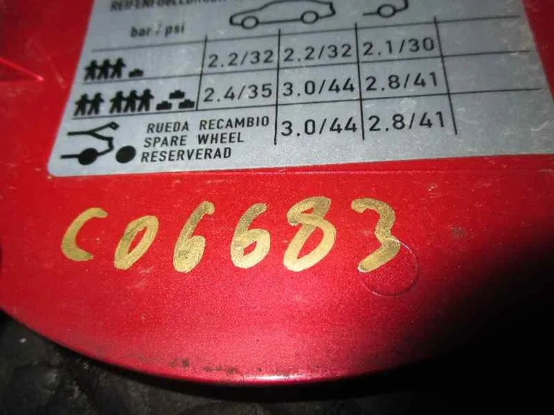 Tapa Exterior Combustible para Seat Leon (1M1)