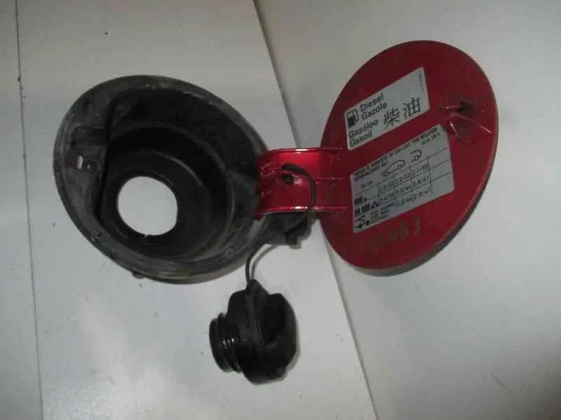 Tapa Exterior Combustible para Seat Leon (1M1)